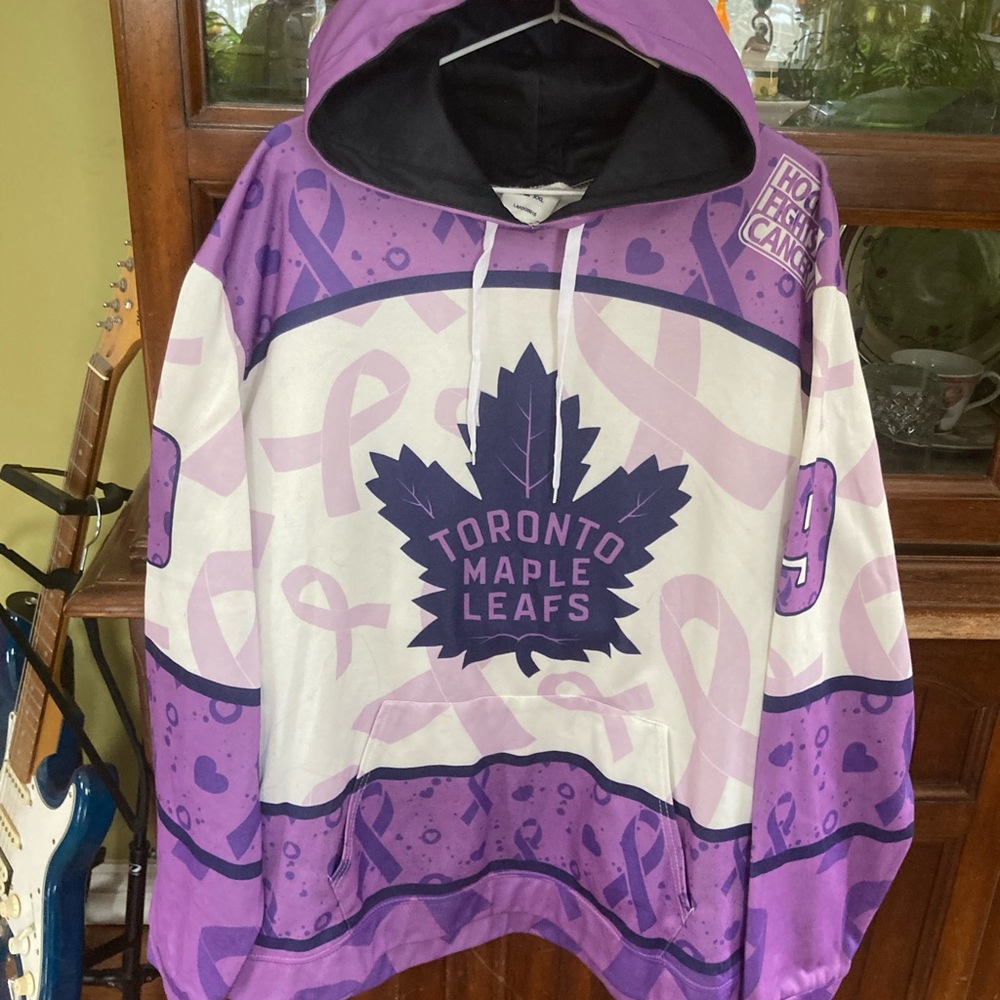 Toronto Maple Leafs Purple Hoodie( Hockey Fights Cancer) XXL